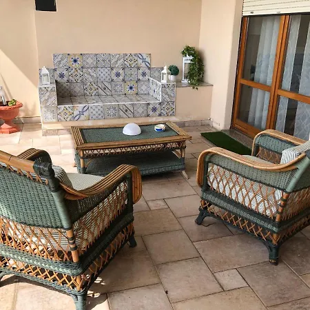 Casa Chiara Italia Terrace Centro Direzionale * Naples
