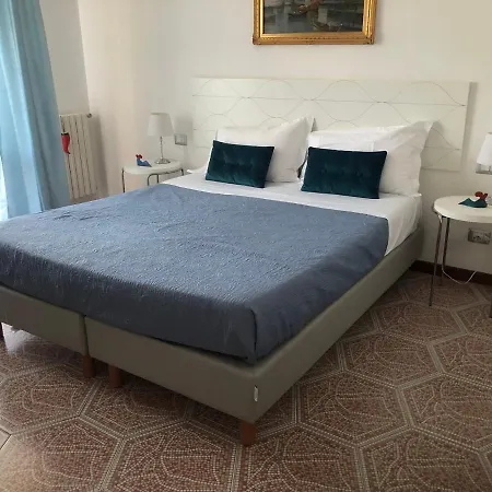 Casa Chiara Italia Terrace Centro Direzionale *